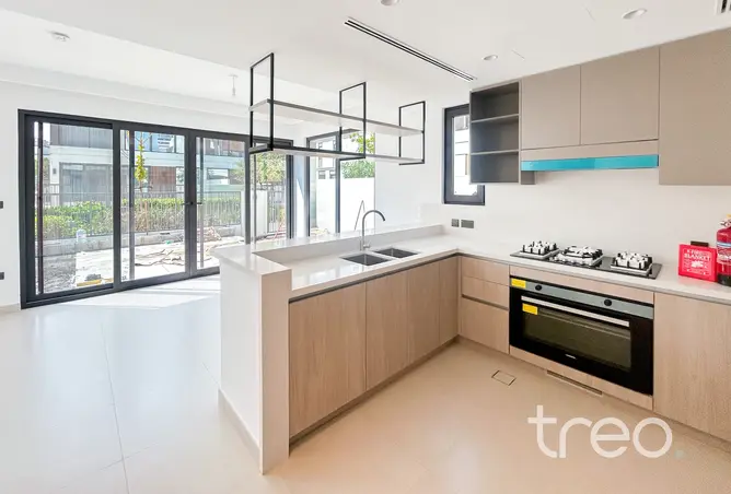 132026000 - Property Image 2