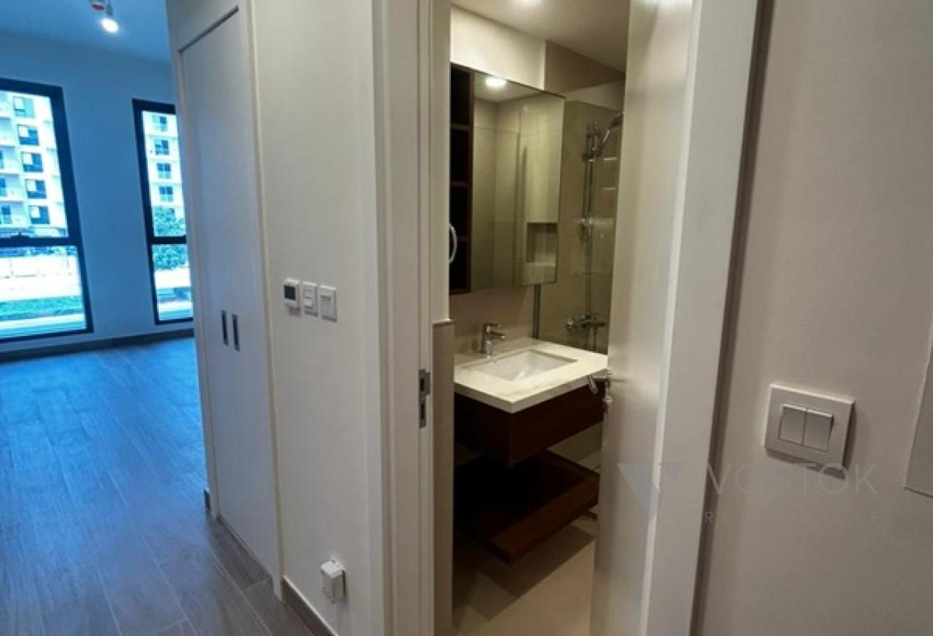 Affordable Luxury | Modern Studio | Tenanted photo 15