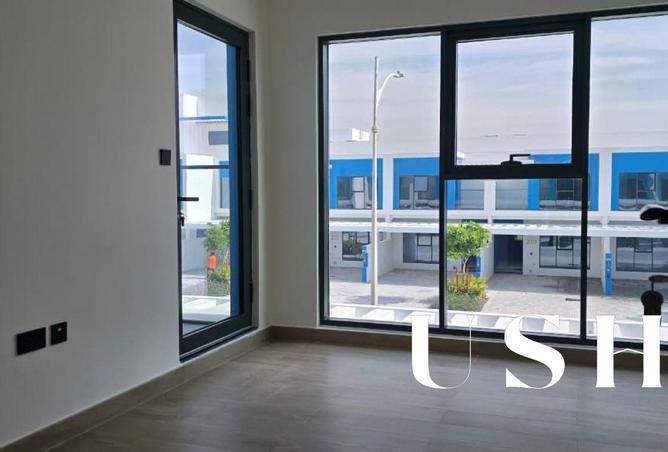129737005 - Property Main Image