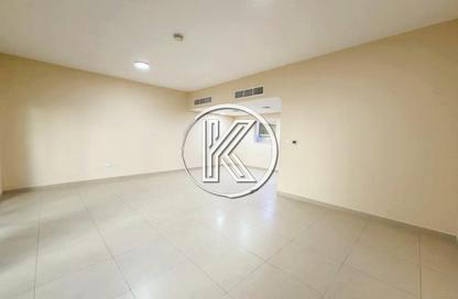 Villa - 3 Bedrooms - 4 Bathrooms for rent in Al Warsan 3 - Al Warsan - Dubai Villa - 3 Bedrooms - 4 Bathrooms for rent in Al Warsan 3 - Al Warsan - Dubai