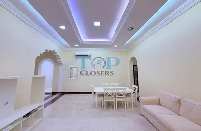 شقة - 3 غرف نوم - 3 حمامات للايجار في الشعيبة - الروضة الشرقية - العين