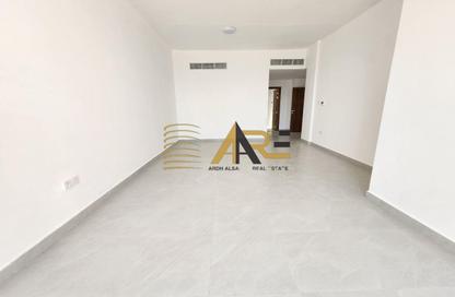 Apartment - 2 Bedrooms - 3 Bathrooms for rent in Al Hooshi Villas - Hoshi - Al Badie - Sharjah