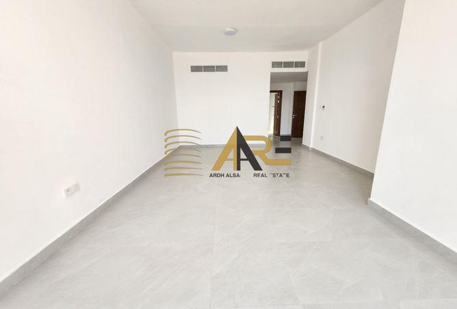 102412709 - Property Image 2