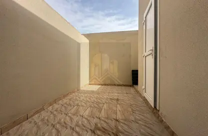 شقة - غرفة نوم - 1 حمام للايجار في فيلات مدينة خليفة آيه - مدينة خليفة أ - مدينة خليفة - أبوظبي