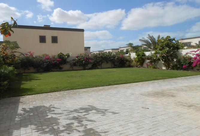 83232986 - Property Image 2