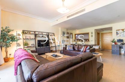 Apartment - 1 Bedroom - 2 Bathrooms for rent in Jash Hamad - Shoreline Apartments - Palm Jumeirah - Dubai