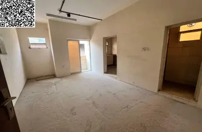 عمارة بالكامل - 8 غرف نوم - 8 حمامات للايجار في الجرف الصناعية 1 - الجرف الصناعية - عجمان