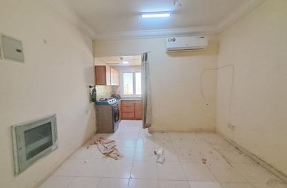 Apartment - Studio - 1 for rent in Fire Station Road - Muwaileh - Sharjah Apartment - Studio - 1 for rent in Fire Station Road - Muwaileh - Sharjah