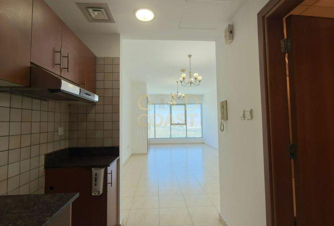 98238955 - Property Image 3