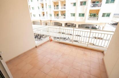 Apartment - 2 Bedrooms - 2 Bathrooms for rent in Mazaya 31 - Queue Point - Liwan - Dubai