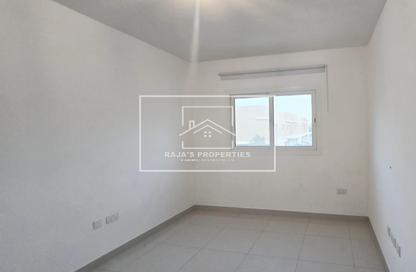 Villa - 2 Bedrooms - 3 Bathrooms for rent in Manazel Al Reef 2 - Al Samha - Abu Dhabi