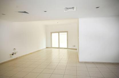 Apartment - 3 Bedrooms - 4 Bathrooms for rent in Al Khan Corniche - Al Khan - Sharjah