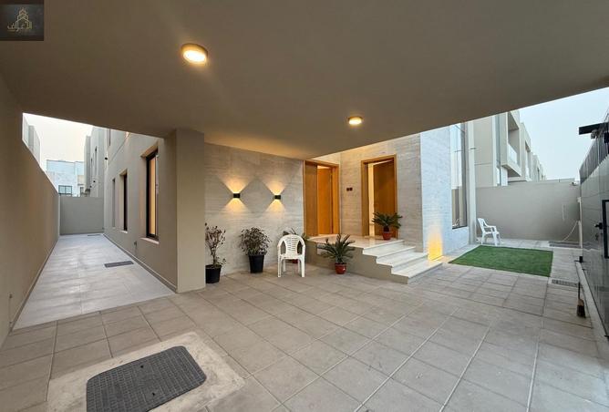 96933022 - Property Image 2