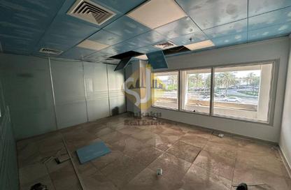 Office Space - 4 Bedrooms - 1 Bathroom for rent in Al Etihad Building - Port Saeed - Deira - Dubai