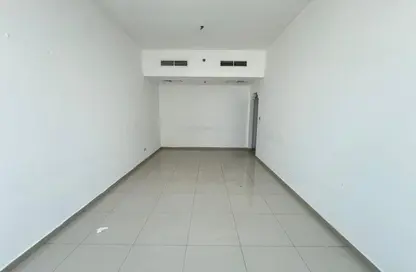 Apartment - 2 Bedrooms - 3 Bathrooms for rent in Al Khan Lagoon Tower - Al Khan Lagoon - Al Khan - Sharjah