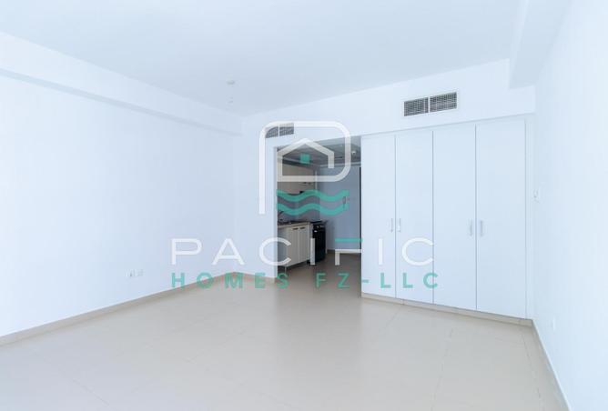 135627028 - Property Main Image