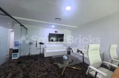 Office Space - Studio - 1 Bathroom for rent in Iris Bay - Business Bay - Dubai