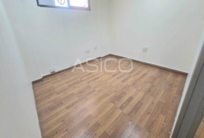 74618449 - Property Image 3