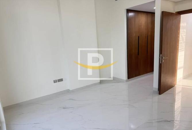 104692390 - Property Image 2