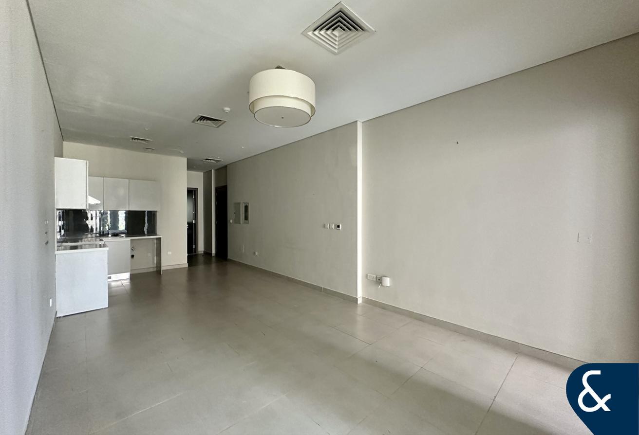 Studio | Burj View | Part Furnished photo 15