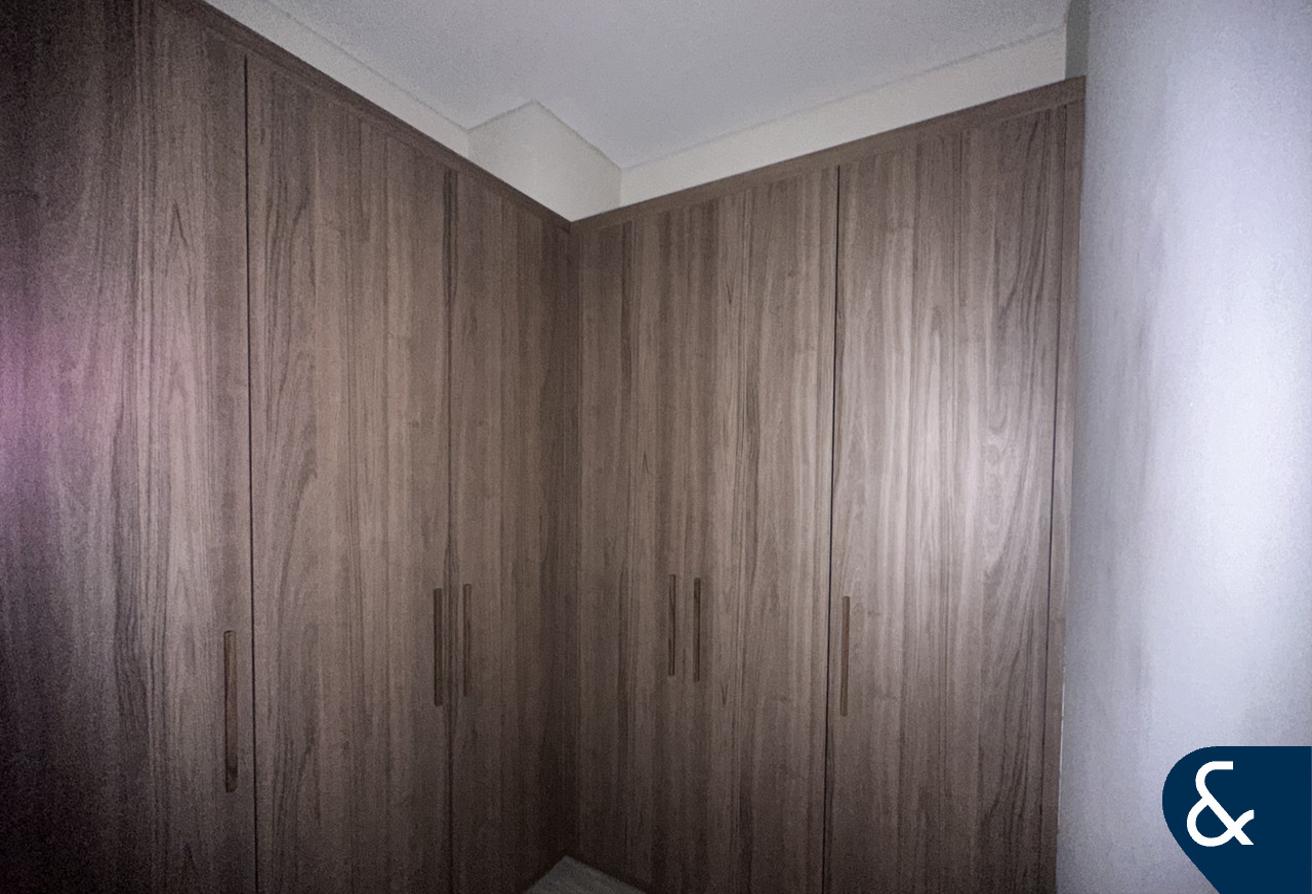 Studio | Burj View | Part Furnished photo 10