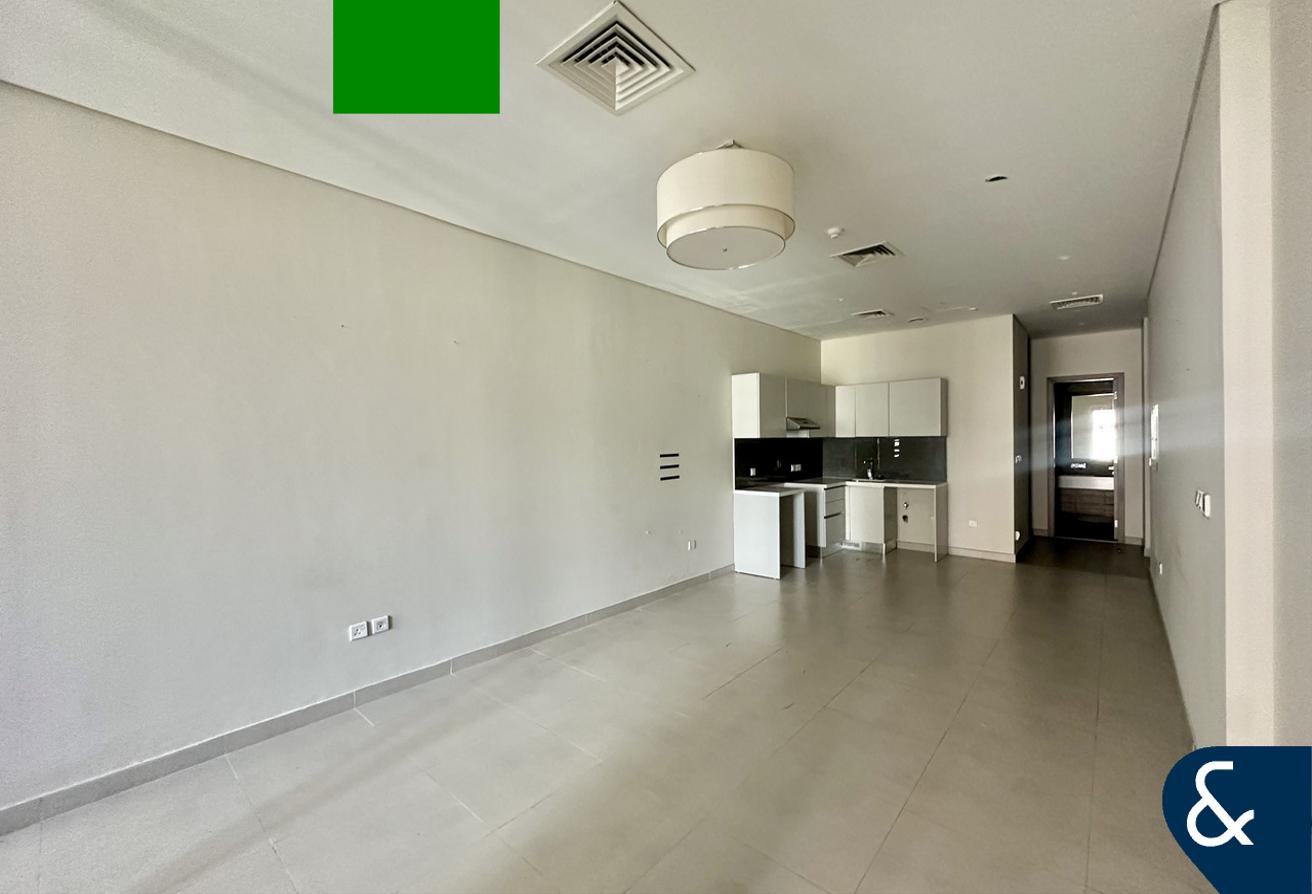 Studio | Burj View | Part Furnished photo 4