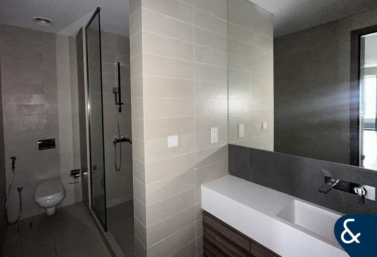 Studio | Burj View | Part Furnished photo 8