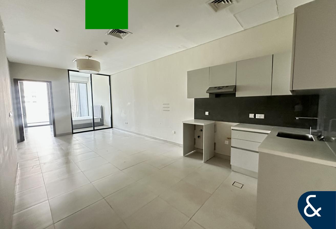 Studio | Burj View | Part Furnished photo 11