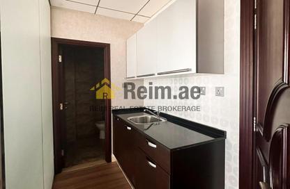 Office Space - 4 Bedrooms - 1 Bathroom for rent in Port Saeed Building - Port Saeed - Deira - Dubai