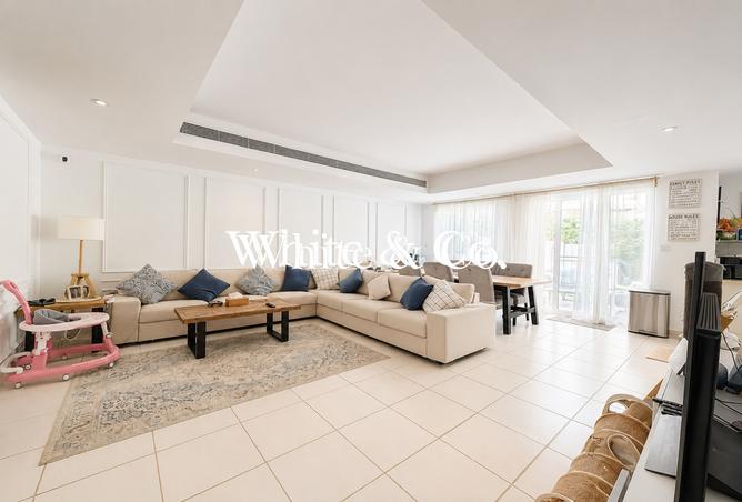 121998228 - Property Image 3