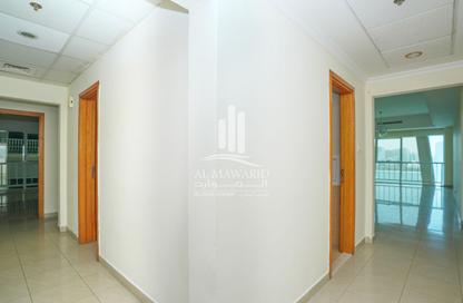 Apartment - 4 - 5 for rent in Emirates Sail Tower - Al Majaz - Sharjah