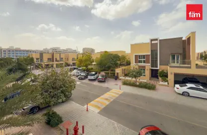 فيلا - 4 غرف نوم - 6 حمامات للبيع في لانتانا فيلا 2 - لانتانا فيلا - حديقة دبي العلميه - دبي