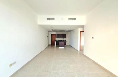 Apartment - 2 Bedrooms - 1 Bathroom for rent in Palace Tower 2 - Palace Towers - Dubai Silicon Oasis - Dubai