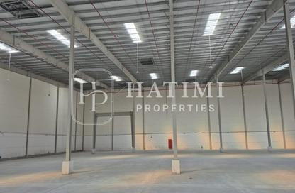 Warehouse - Studio - 1 Bathroom for rent in Umm Al Thuoob - Umm Al Quwain