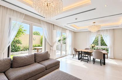 Villa - 3 - 4 for rent in Villa Lantana 2 - Villa Lantana - Dubai Science Park - Dubai