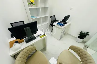 مكتب - غرفة نوم - 1 حمام للايجار في ريم ريزدنسي - الكرامة - دبي