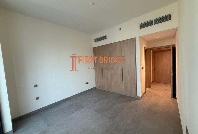 87033279 - Property Image 2
