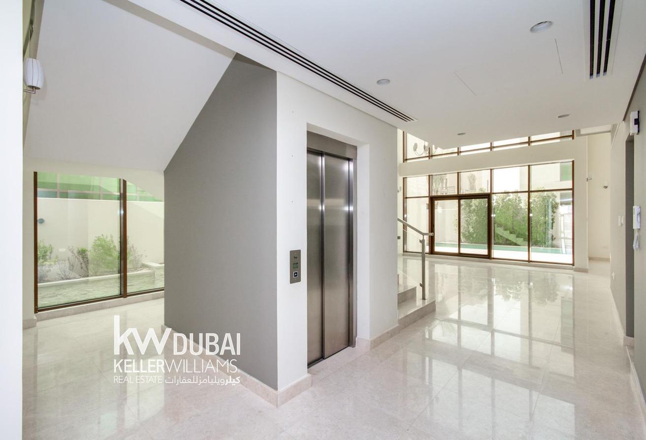SINGLE ROW | LARGE PLOT | LANDSCAPED photo 5