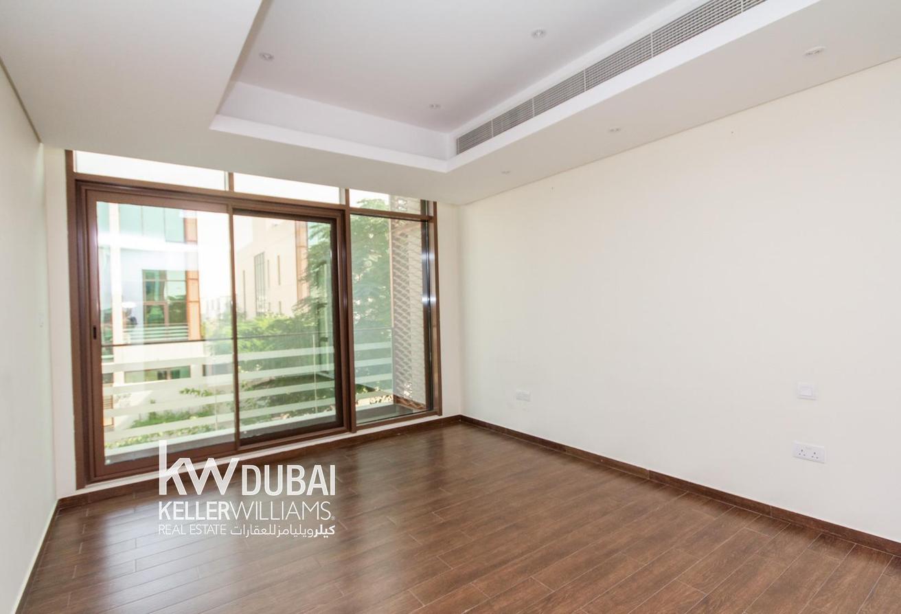 SINGLE ROW | LARGE PLOT | LANDSCAPED photo 19