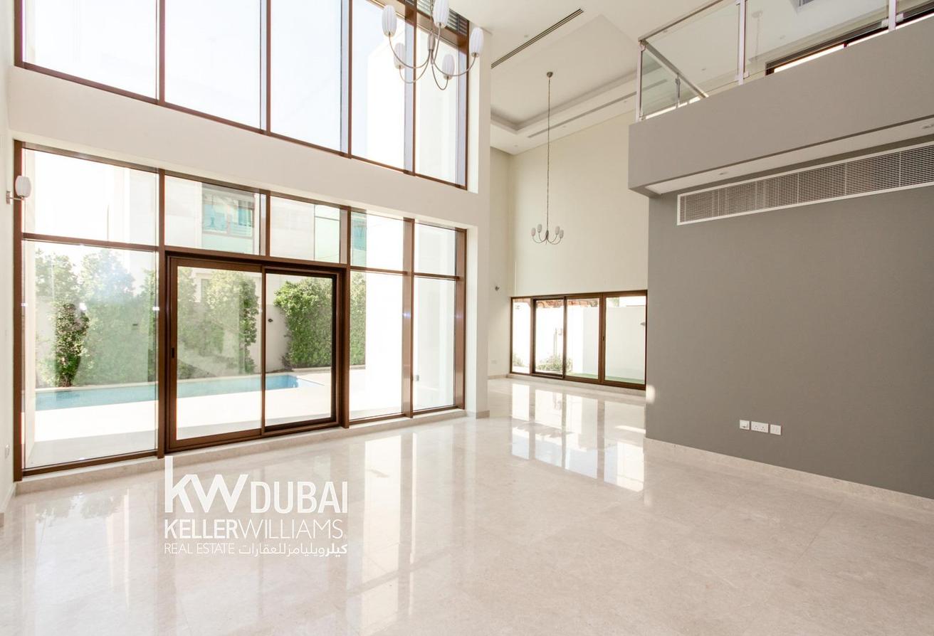 SINGLE ROW | LARGE PLOT | LANDSCAPED photo 3