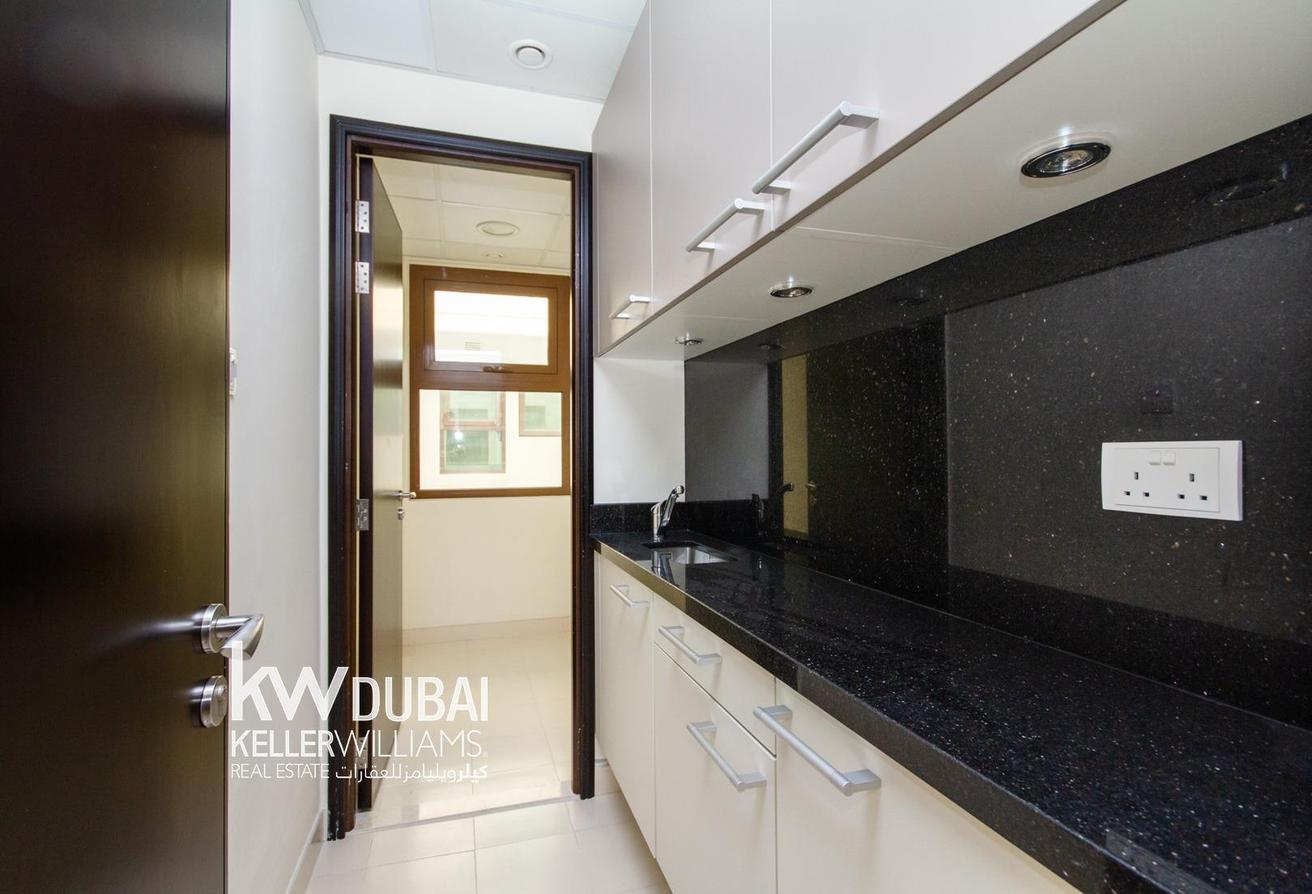 SINGLE ROW | LARGE PLOT | LANDSCAPED photo 14