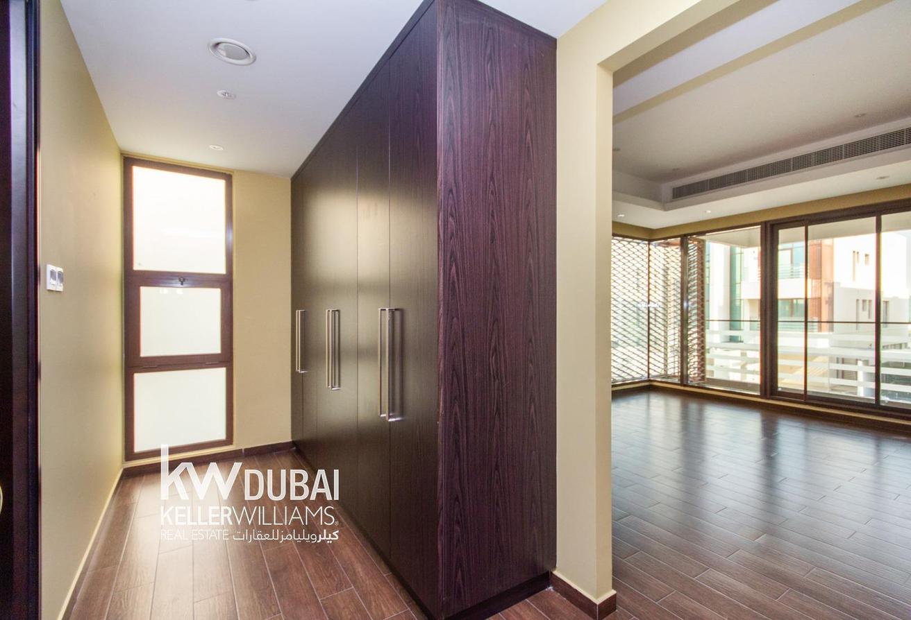 SINGLE ROW | LARGE PLOT | LANDSCAPED photo 15