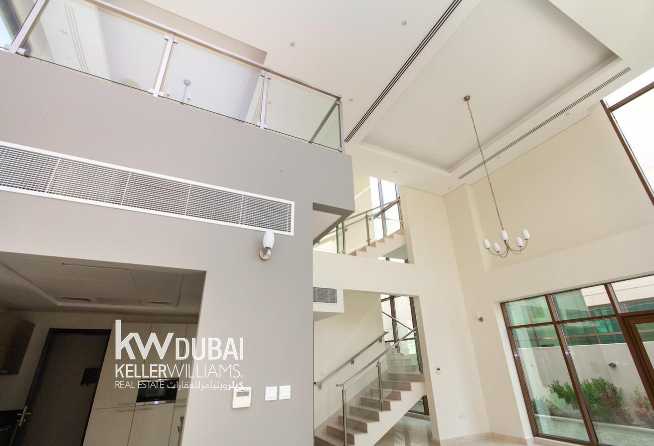 SINGLE ROW | LARGE PLOT | LANDSCAPED photo 4