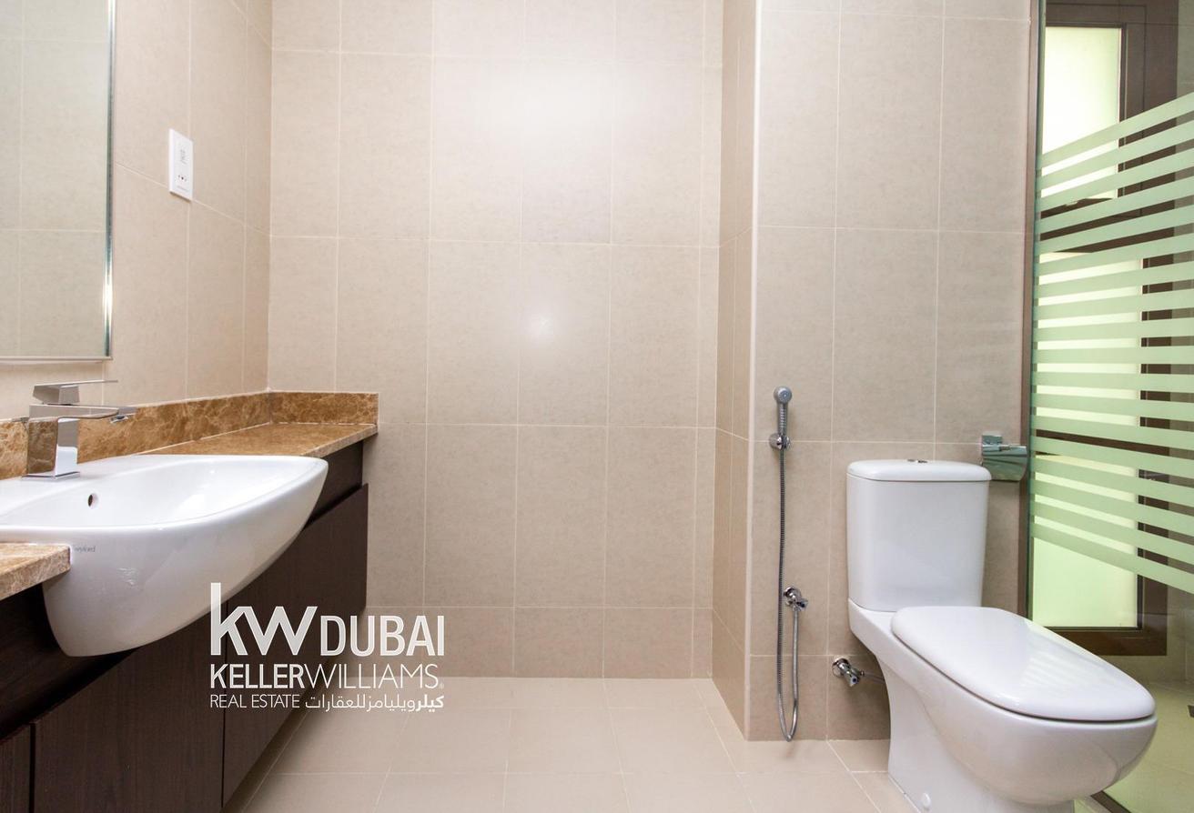SINGLE ROW | LARGE PLOT | LANDSCAPED photo 22