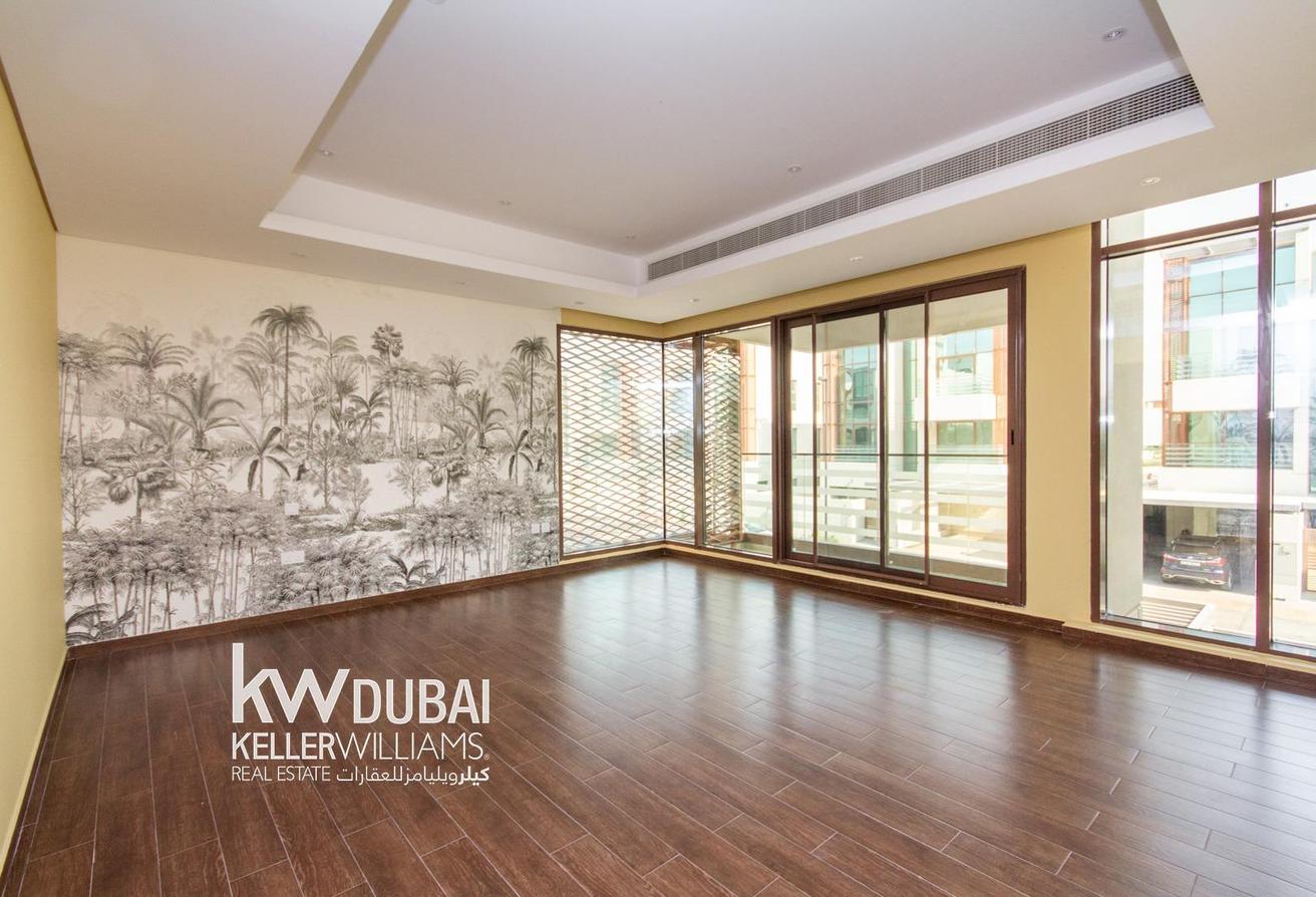 SINGLE ROW | LARGE PLOT | LANDSCAPED photo 16