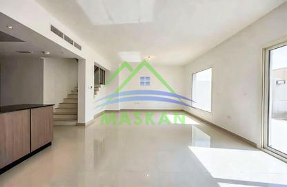 Villa - 3 - 4 for rent in Manazel Al Reef 2 - Al Samha - Abu Dhabi