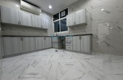 Apartment - 1 - 2 for rent in Mohamed Bin Zayed Centre - Mohamed Bin Zayed City - Abu Dhabi