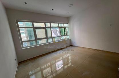 Apartment - Studio - 1 Bathroom for rent in Al Qulaya'ah - Al Sharq - Sharjah