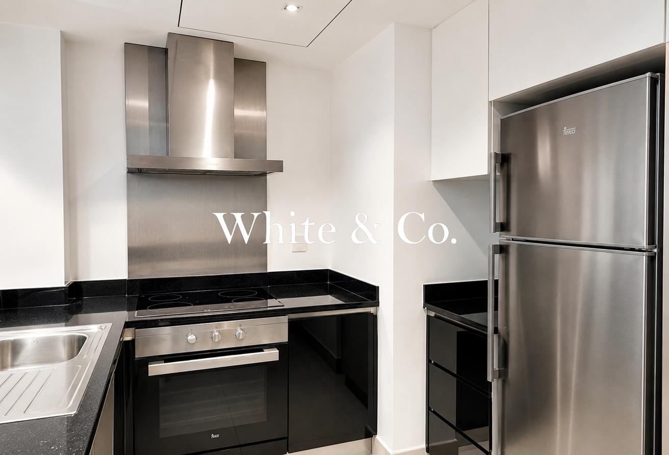 Spacious Unit | Available Now | Bright photo 19