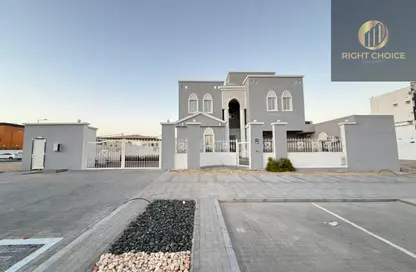 Villa - 4 Bedrooms - 6 Bathrooms for rent in Madinat Al Riyad - Abu Dhabi